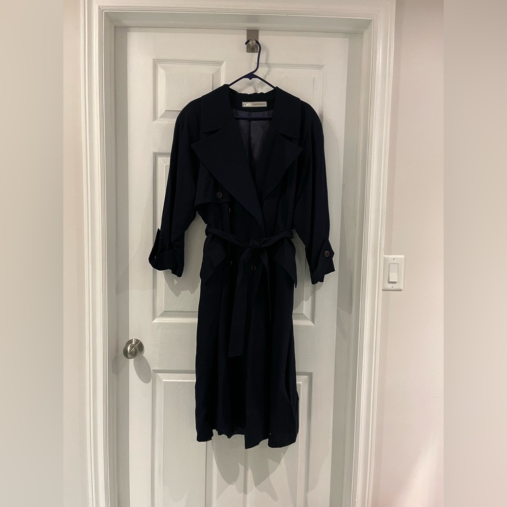 Elegant Navy Trench Coat Posluns